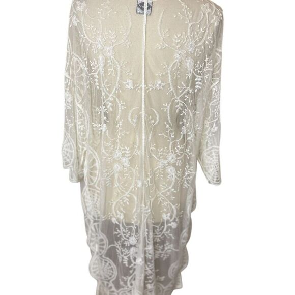 CAL STYLE Boutique Lace Embroidered Kimono, Large - Picture 8 of 13